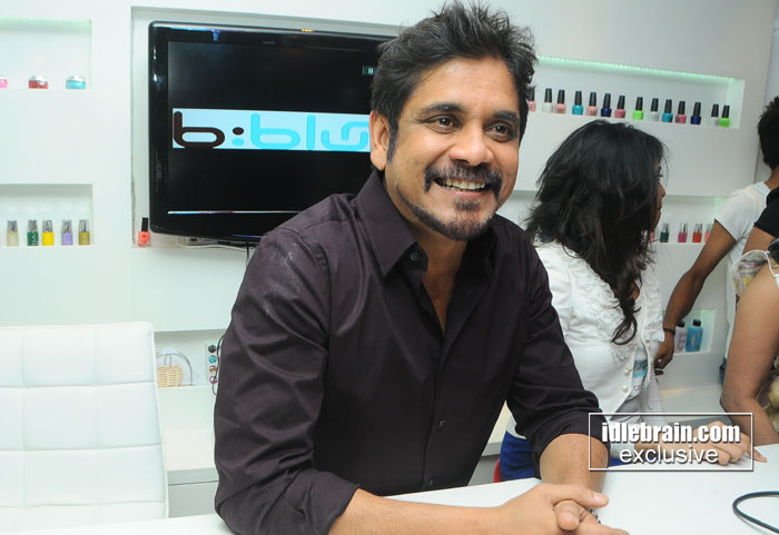 Nagarjuna Inaugurates B:Blunt Salon At Banjara Hills, Hyderabad ...