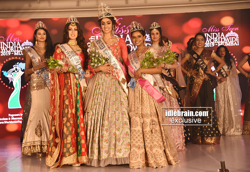 Esha Kode, the reigning Miss Teen India USA represented USA at the Miss