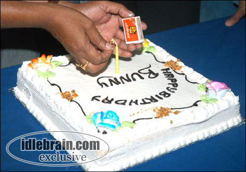 Half cake, 6-month birthday Celebration Cake, 6-month anniversary  Celebration Cake, 24x7 Home delivery of Cake in ARJUN GARH, Gurgaon
