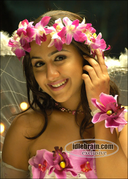 newpg-mallikakapoor@maha14.jpg