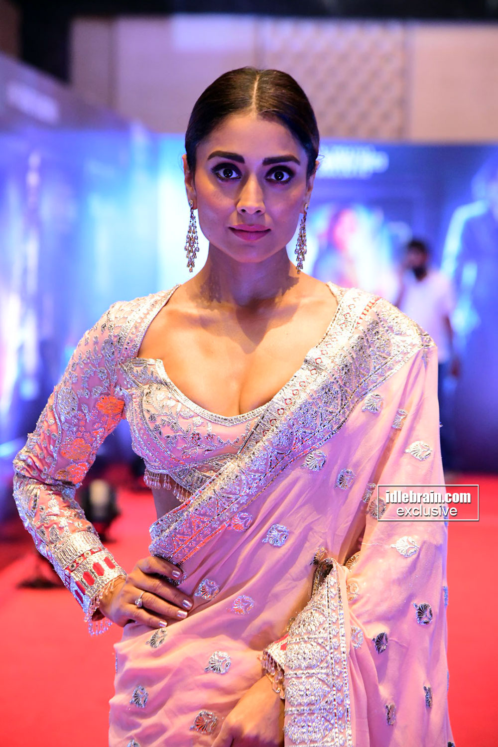 shriya14.jpg