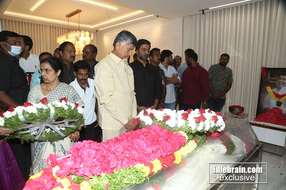 Celebrities Pay Homage To Taraka Ratna Telugu Cinema