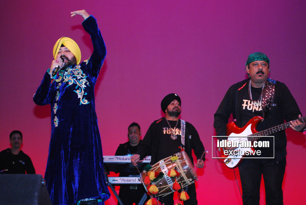 Book tickets to Mohe Rang De Basanti Yaara - LIVE In Concert By Daler Mehndi